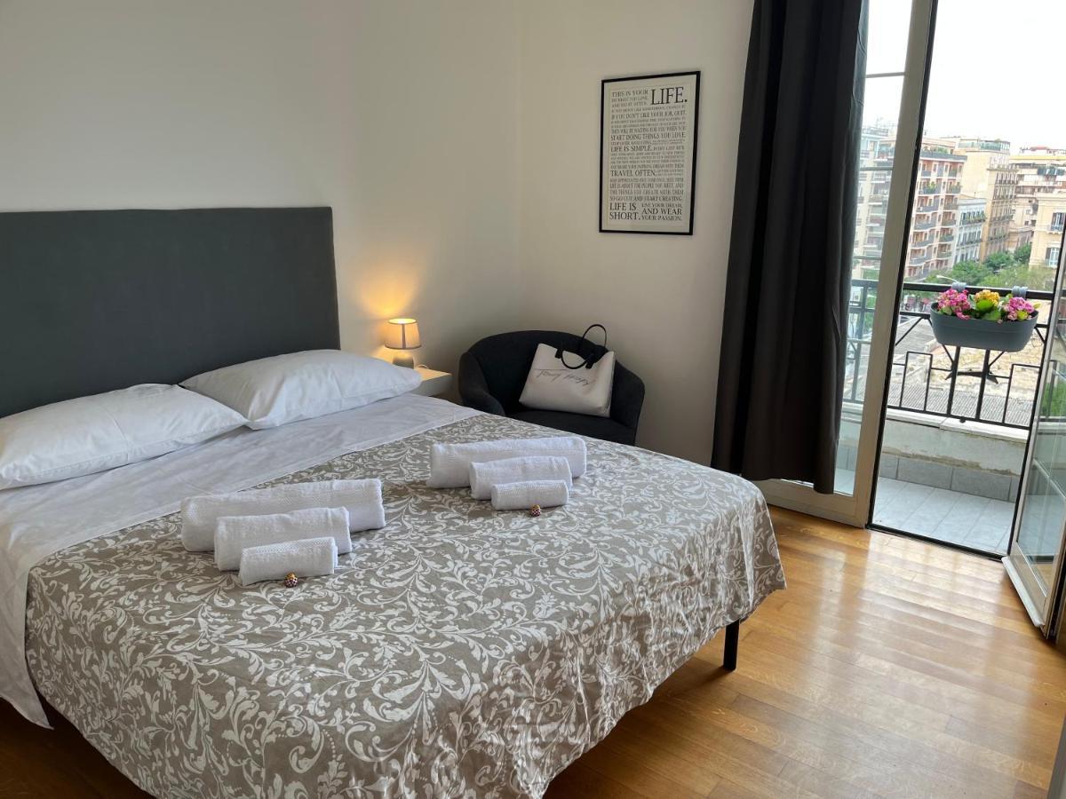 פלרמו Politeama Suite In The Heart Of The City מראה חיצוני תמונה