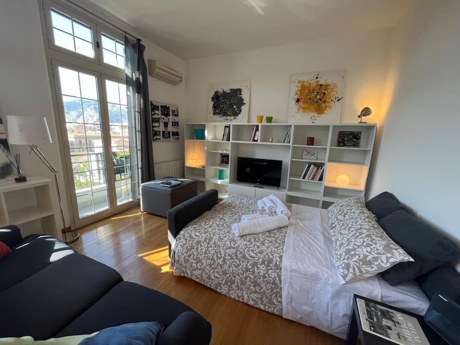 פלרמו Politeama Suite In The Heart Of The City מראה חיצוני תמונה
